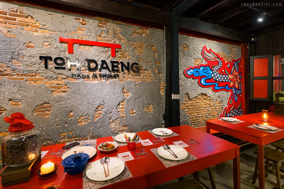TOH DAENG at Phuket Old Town